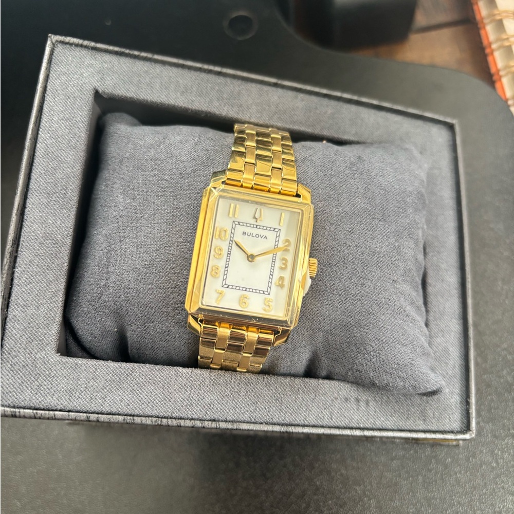 Bulova Gold Rectangular Timepiece NWT - image 5
